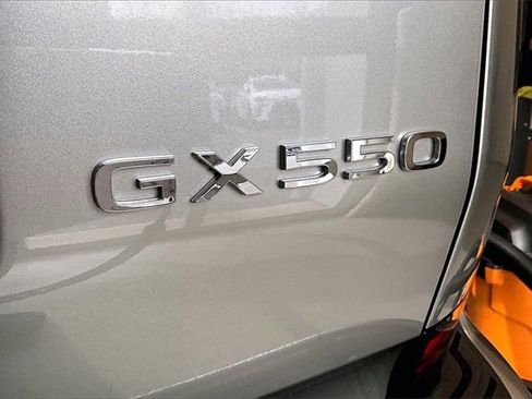 Used 2025 Lexus GX 550 image 24