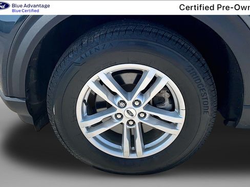 Used 2023 Ford Explorer XLT w/ Equipment Group 202A AWD/4WD image 9