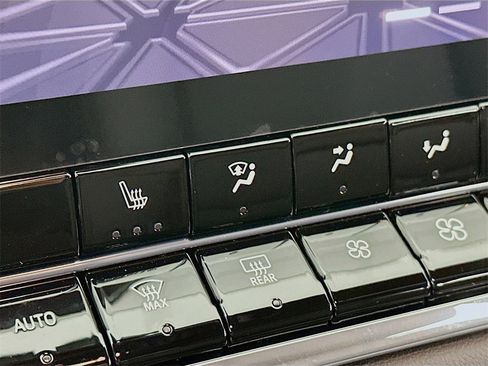 New 2026 GMC Canyon Elevation w/ Convenience Package image 21