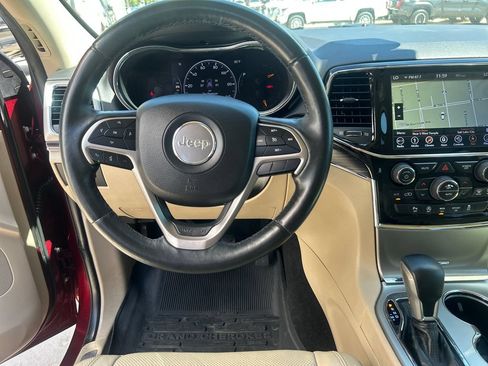 Used 2019 Jeep Grand Cherokee Limited w/ Luxury Group II AWD/4WD image 14