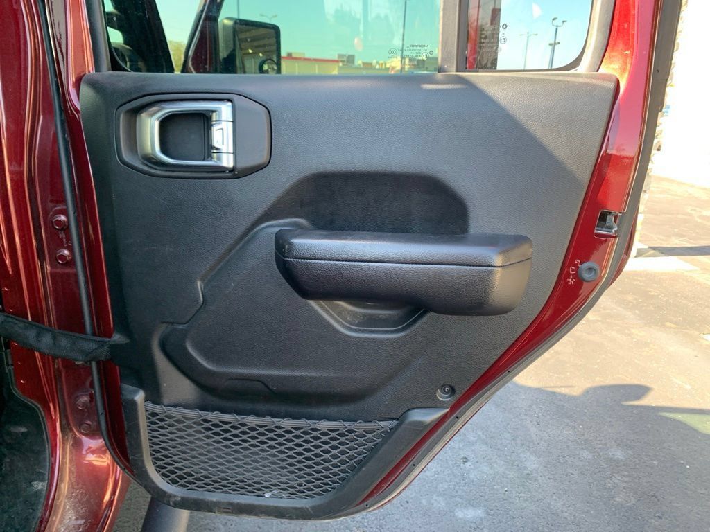 Used 2021 Jeep Gladiator Sport AWD/4WD image 34