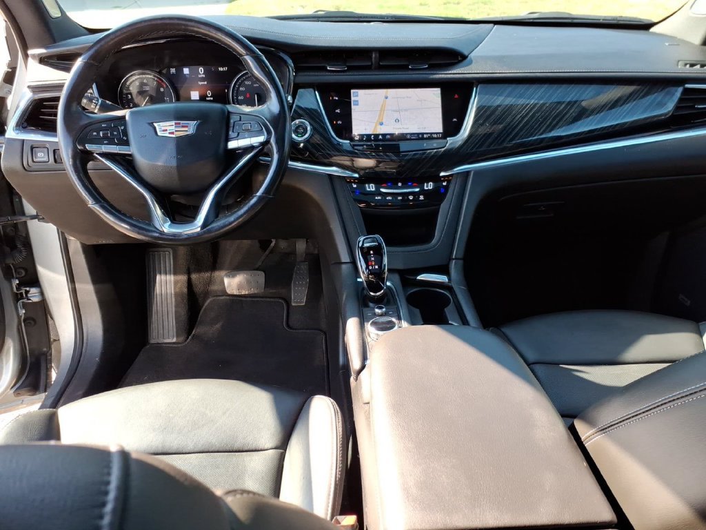 Used 2023 Cadillac XT6 Premium Luxury w/ Technology Package AWD/4WD image 11