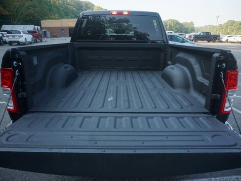 Used 2024 RAM 2500 Big Horn w/ Bed Utility Group image 18