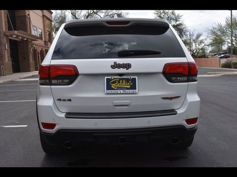 Used 2018 Jeep Grand Cherokee Trailhawk w/ Trailhawk Luxury Group image 9