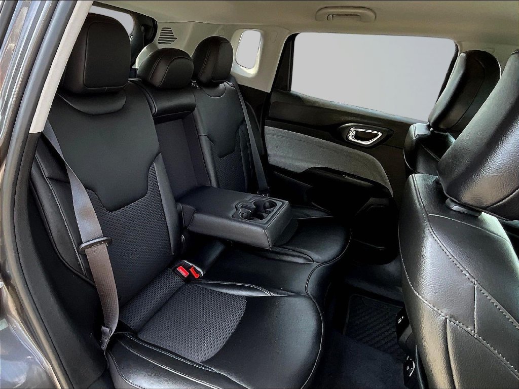 Used 2022 Jeep Compass Latitude w/ Convenience Group AWD/4WD image 27