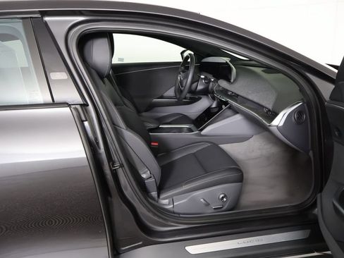 Used 2024 Lucid Air Touring AWD/4WD image 29