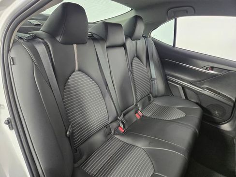 Used 2024 Toyota Camry SE image 17