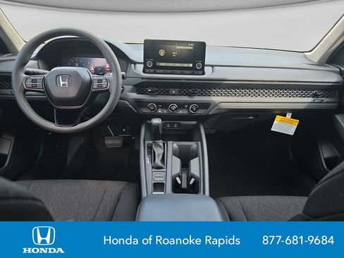 Used 2025 Honda Accord LX image 12