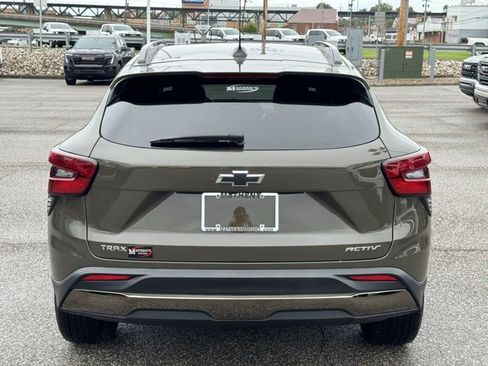 Certified 2024 Chevrolet Trax ACTIV w/ Sunroof Package image 4