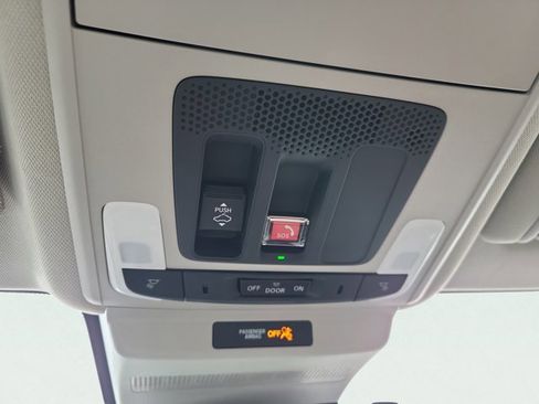 Certified 2025 Honda Accord SE image 36