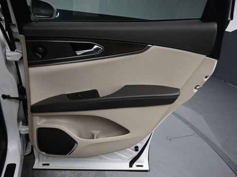 Used 2020 Lincoln Nautilus Reserve w/ Equipment Group 201A image 41