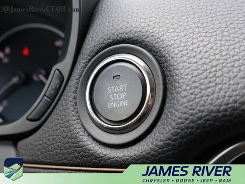 Used 2025 MAZDA CX-70 3.3 Turbo w/ Preferred Package AWD/4WD image 33