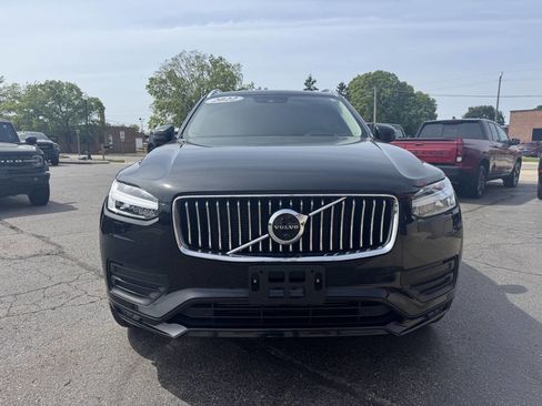 Used 2022 Volvo XC90 T6 Momentum w/ Advanced Package AWD/4WD image 5
