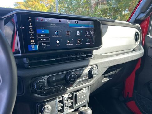 Certified 2024 Jeep Wrangler Sport S image 11