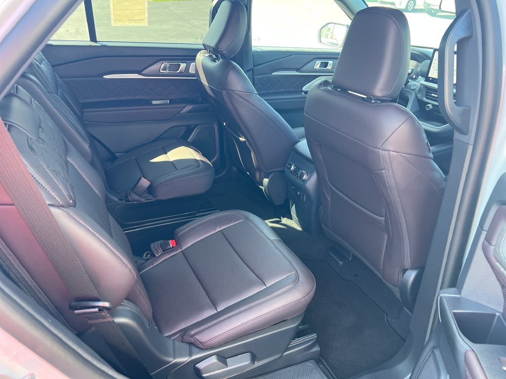 New 2026 Ford Explorer Platinum w/ LUX Leather Package AWD/4WD image 26