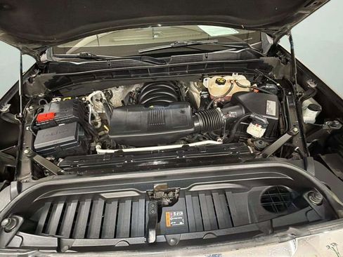 Used 2021 GMC Sierra 1500 SLT w/ Driver Alert Package II AWD/4WD image 9