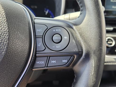 Used 2020 Toyota Corolla XSE image 26