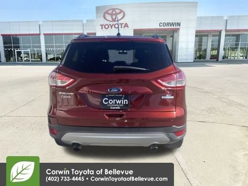 Used 2015 Ford Escape SE w/ Equipment Group 201A image 4