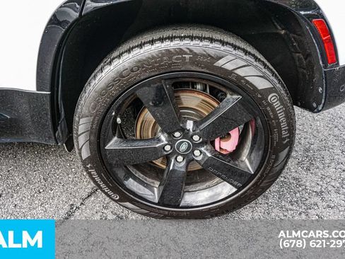 Used 2024 Land Rover Defender 110 X-Dynamic SE AWD/4WD image 16