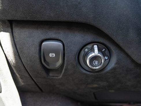 New 2026 McLaren 750S image 17