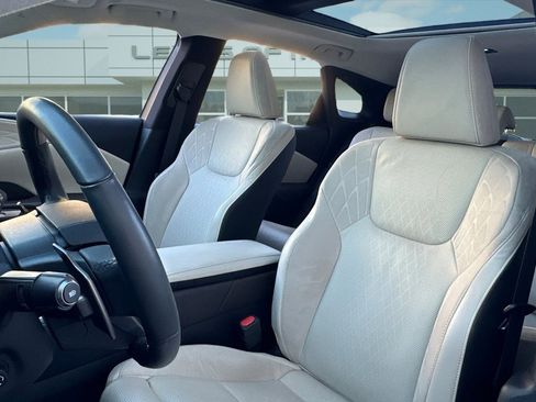 Certified 2024 Lexus RX 350 w/ Luxury Package image 22