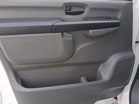 Used 2019 Nissan NV 1500 S image 21