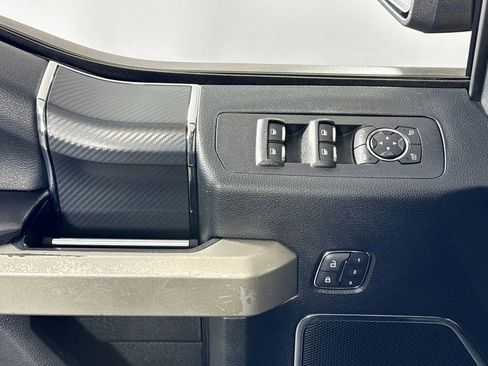 Used 2020 Ford F150 Lariat image 23