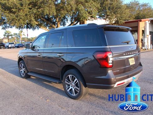 Used 2024 Ford Expedition Limited RWD image 3