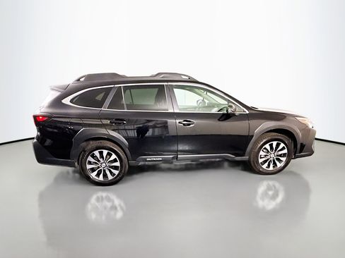 Used 2023 Subaru Outback Limited AWD/4WD image 11