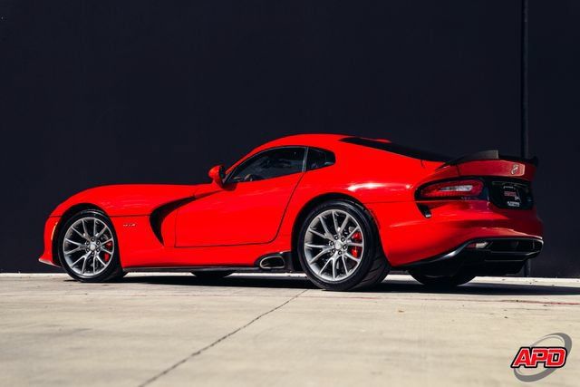 Used 2013 SRT Viper GTS w/ GTS Laguna Interior Pkg RWD image 4