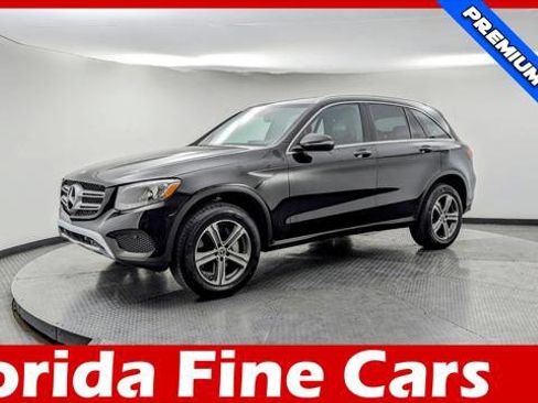 Used 2019 Mercedes-Benz GLC 300 image 1