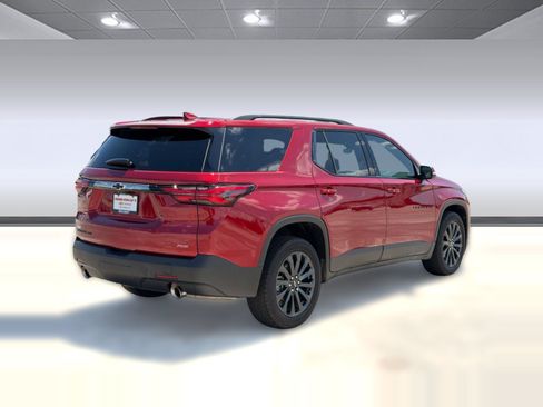Used 2023 Chevrolet Traverse RS AWD/4WD image 9