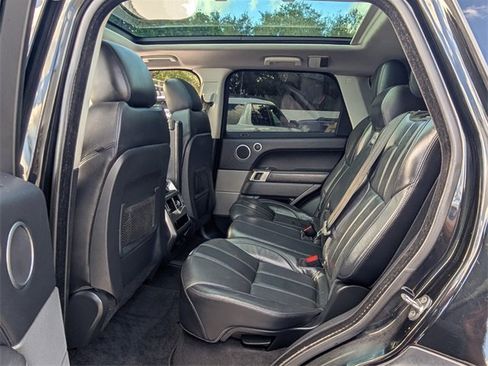 Used 2017 Land Rover Range Rover Sport SE image 6