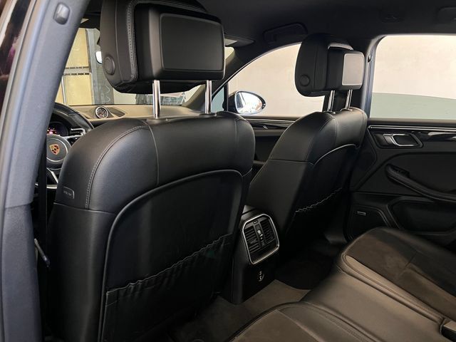 Used 2021 Porsche Macan AWD/4WD image 29