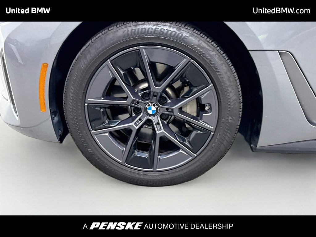 Used 2023 BMW i4 eDrive35 w/ Premium Package RWD image 9