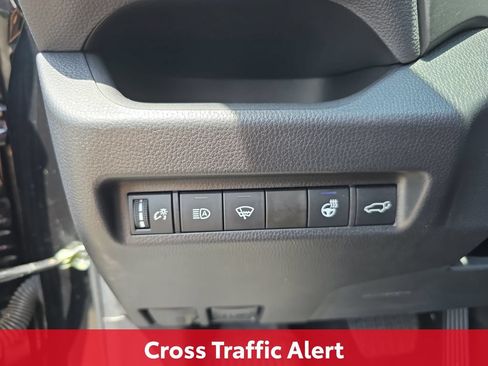Certified 2022 Toyota RAV4 XLE Premium AWD/4WD image 31
