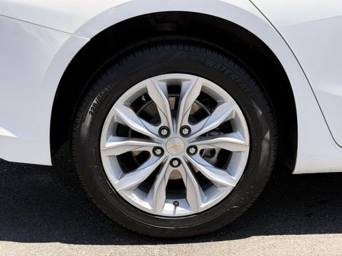 Used 2024 Chevrolet Malibu LT FWD image 12