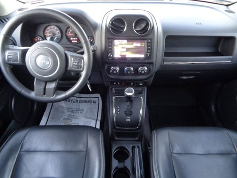 Used 2017 Jeep Patriot High Altitude image 27