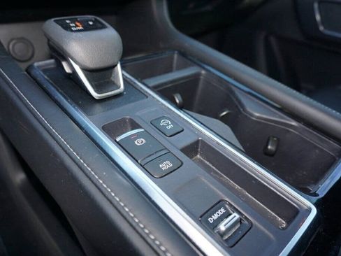 Certified 2024 Nissan Pathfinder SL image 19