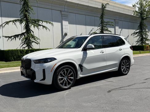Used 2026 BMW X5 xDrive40i AWD/4WD image 2
