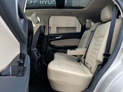 Used 2018 Ford Edge SEL w/ Equipment Group 201A FWD image 8