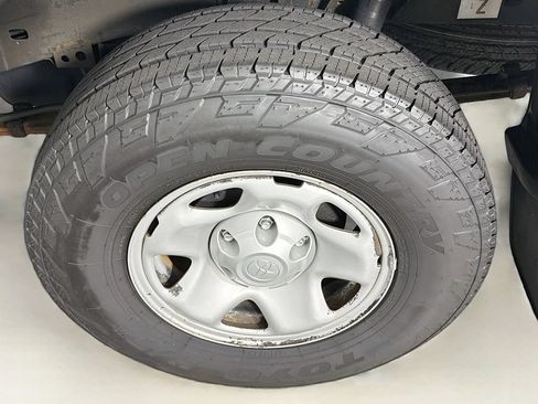 Used 2013 Toyota Tacoma PreRunner w/ Convenience Pkg RWD image 30