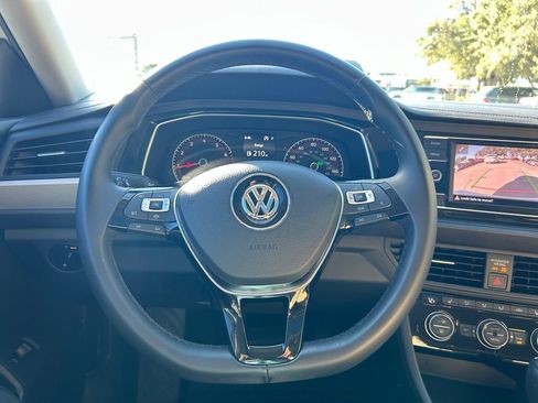 Used 2019 Volkswagen Jetta SE image 19