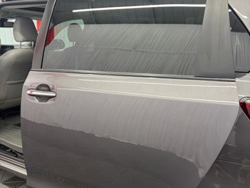 Used 2020 Toyota Sienna XLE FWD image 13