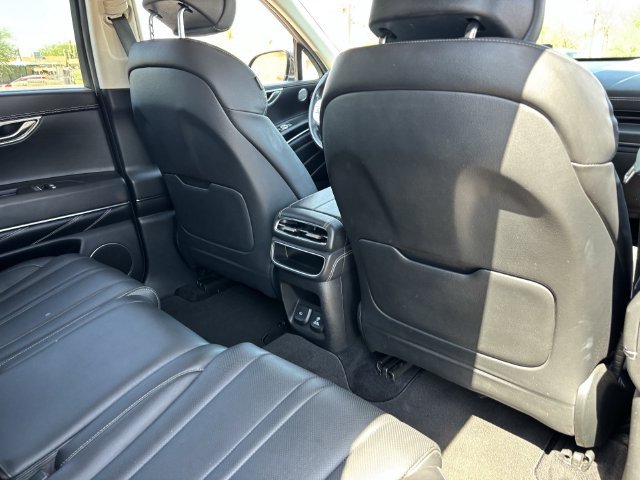 Used 2023 Genesis GV80 2.5T AWD/4WD image 13