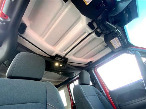 Certified 2024 Jeep Wrangler Willys image 11