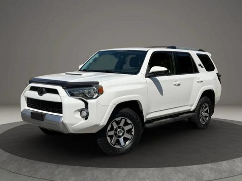 Used 2018 Toyota 4Runner TRD Off-Road AWD/4WD image 1