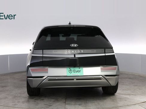 Used 2024 Hyundai Ioniq 5 Limited image 13