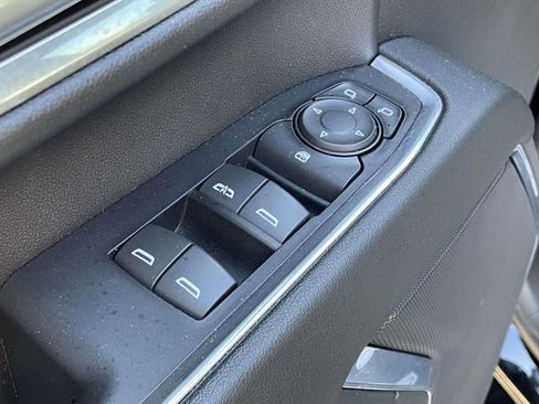 Used 2024 Chevrolet Silverado 2500 LT w/ Convenience Package image 15