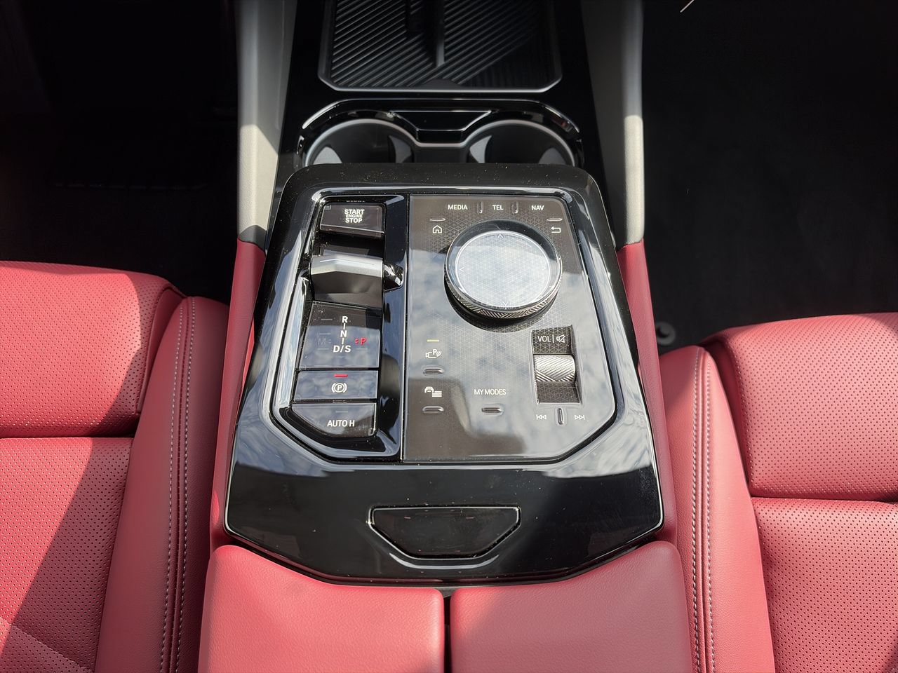 Used 2027 BMW 530i w/ M Sport Package RWD image 28